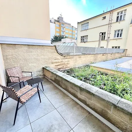 Karlin With Balcony And Parking Praga