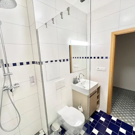 Apartament Karlin With Balcony And Parking *